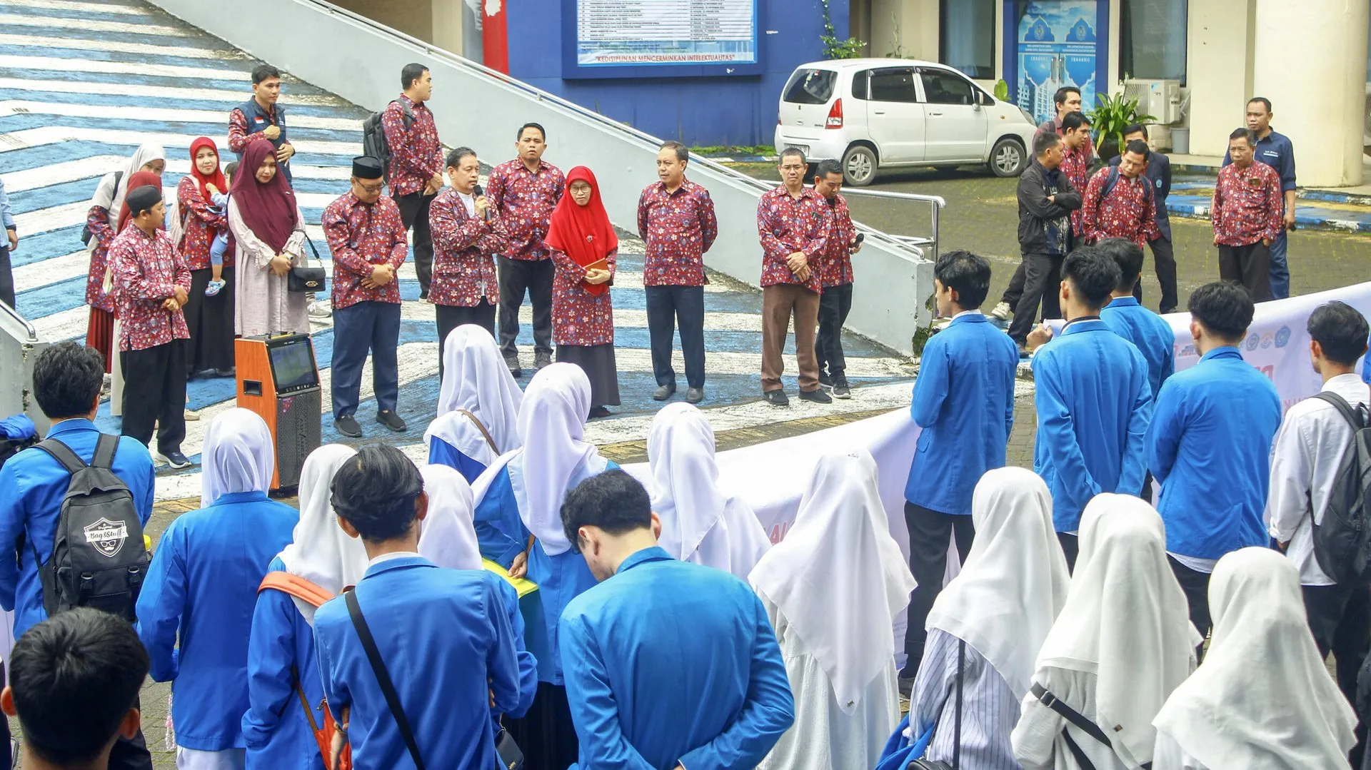Rektor Unismuh Makassar Lepas 128 Mahasiswa KKP FAI, Siap Mengabdi di Kecamatan Galesong