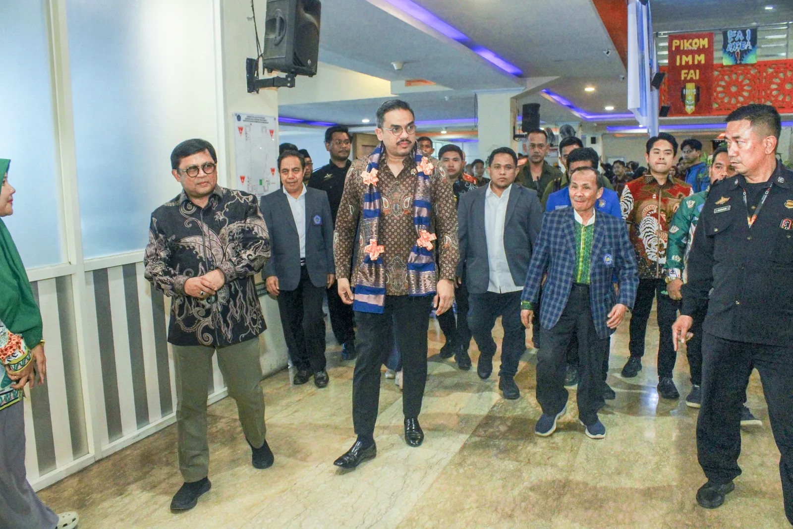 Kuliah Umum di Unismuh, Menteri UMKM Bekali Mahasiswa Enam Kunci Menaklukkan Masa Depan