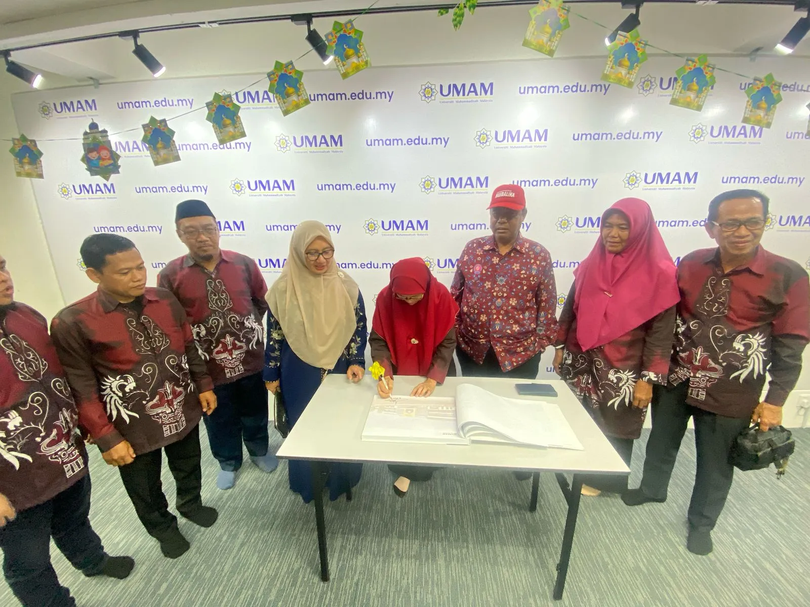Internasionalisasi FAI Unismuh: Studi Komparatif dan Konferensi di Malaysia, Thailand, dan Singapura