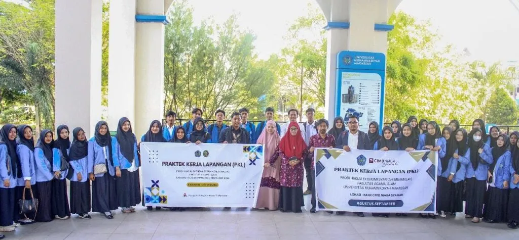 Dekan FAI Unismuh Makassar Lepas 40 Mahasiswa HES untuk PKL di Pengadilan Agama dan Bank Syariah